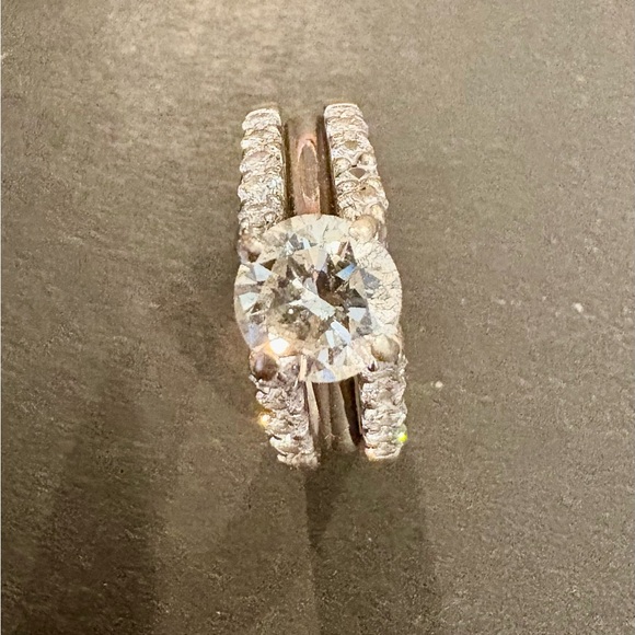 Women’s Wedding Band Set - Picture 9 of 13